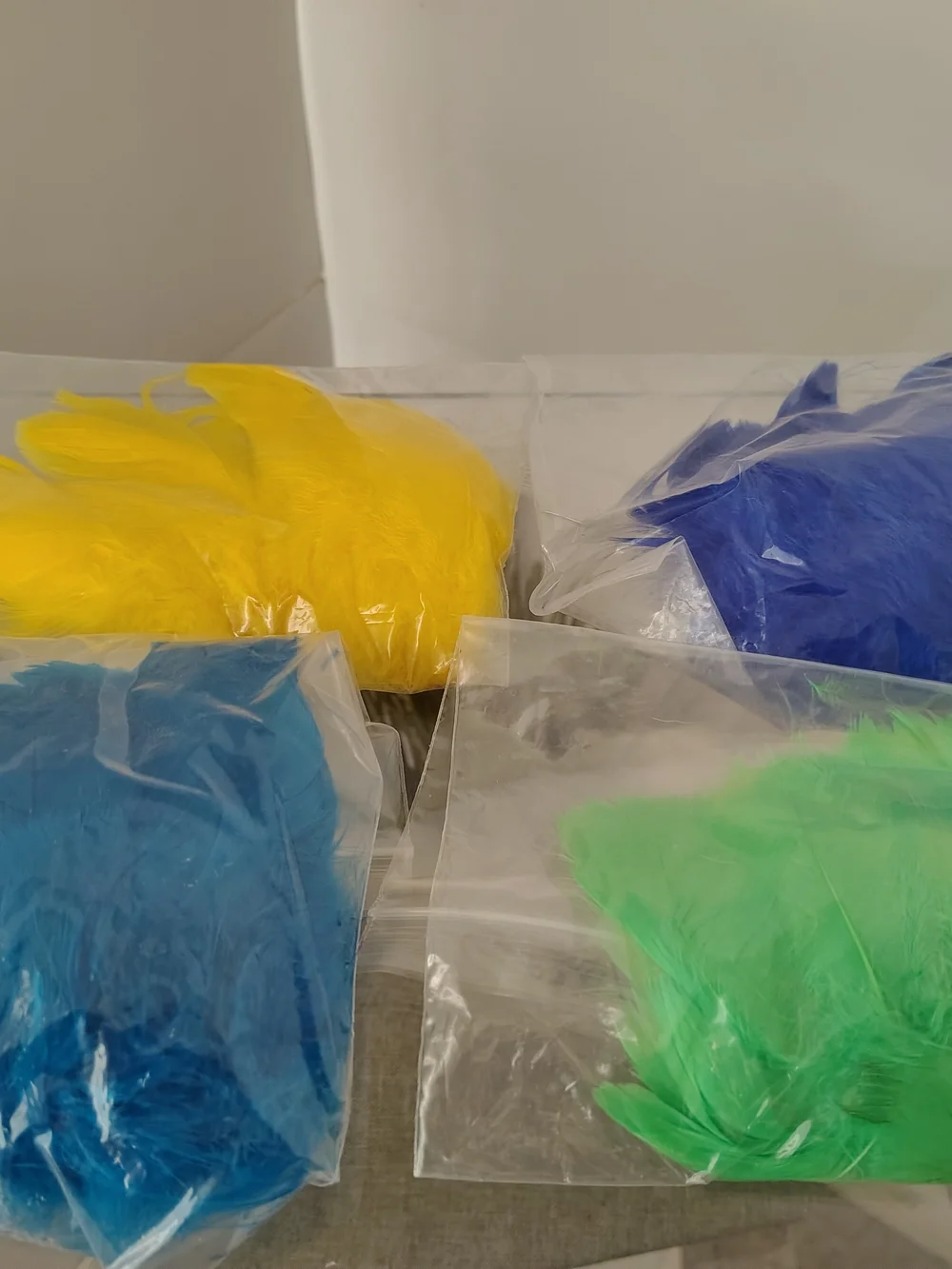 Lot Natural Feathers Bulk 37 Packs Assorted Color 4.5 inch New For Arts & Crafts